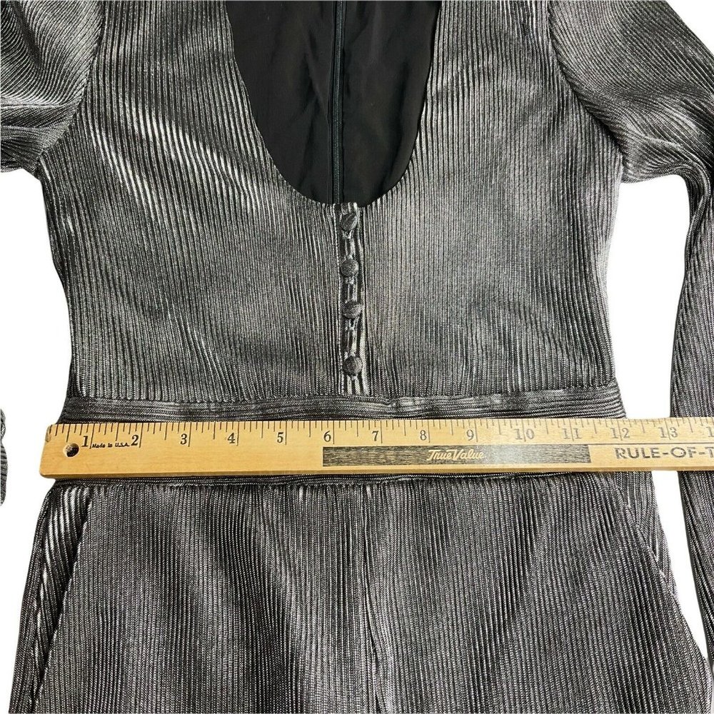 House of Harlow Jumpsuit Women Sz XXS Silver Revolve Long Slv Shimmer Nwt $248 - Picture 5 of 12